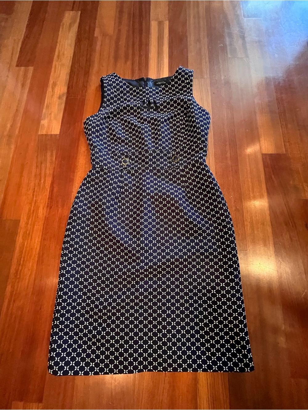 Tahari Navy and White Sleeveless Sheath Dress